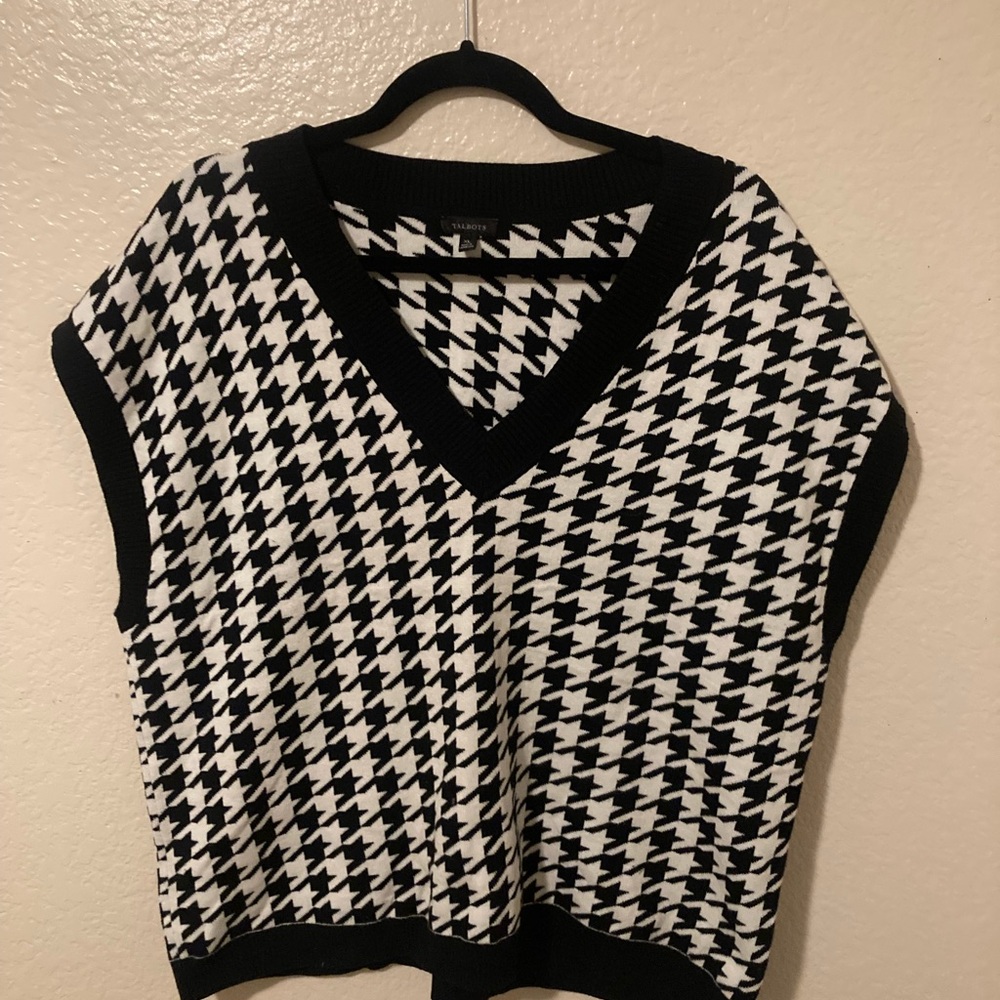 Talbots Black and White Houndstooth V-Neck Sweater